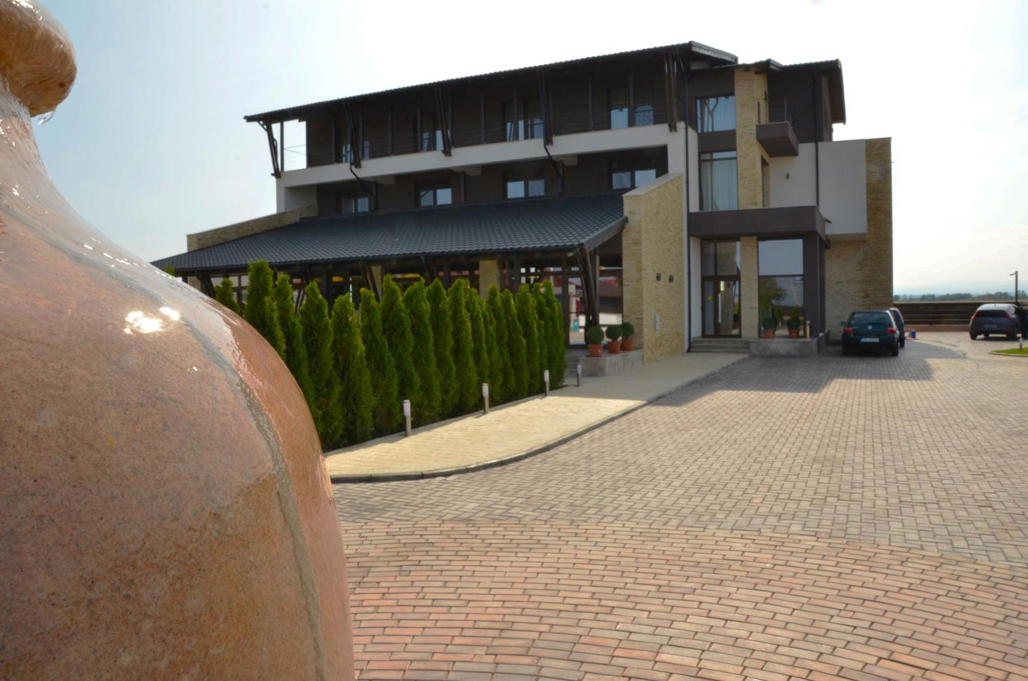 Pensiunea Sara Focşani Exterior foto