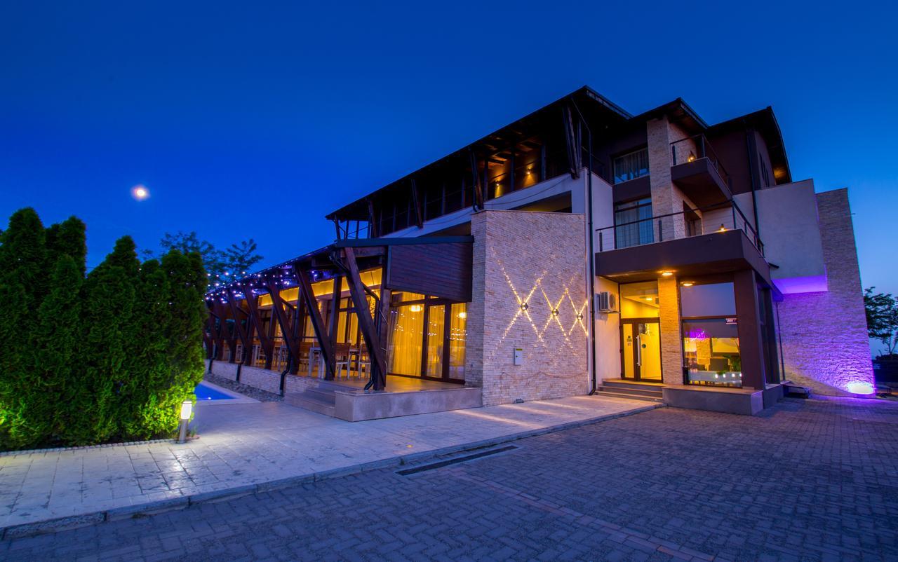 Pensiunea Sara Focşani Exterior foto